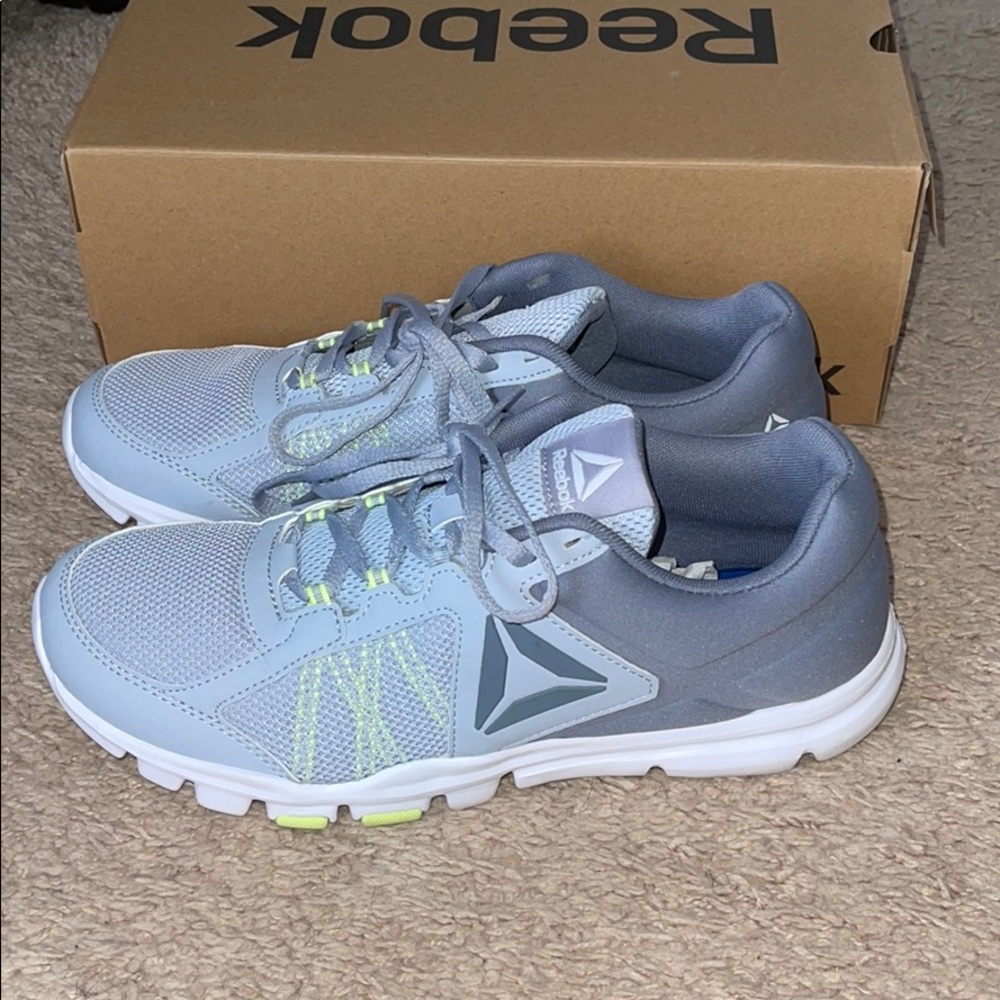 Reebok Sneakers
